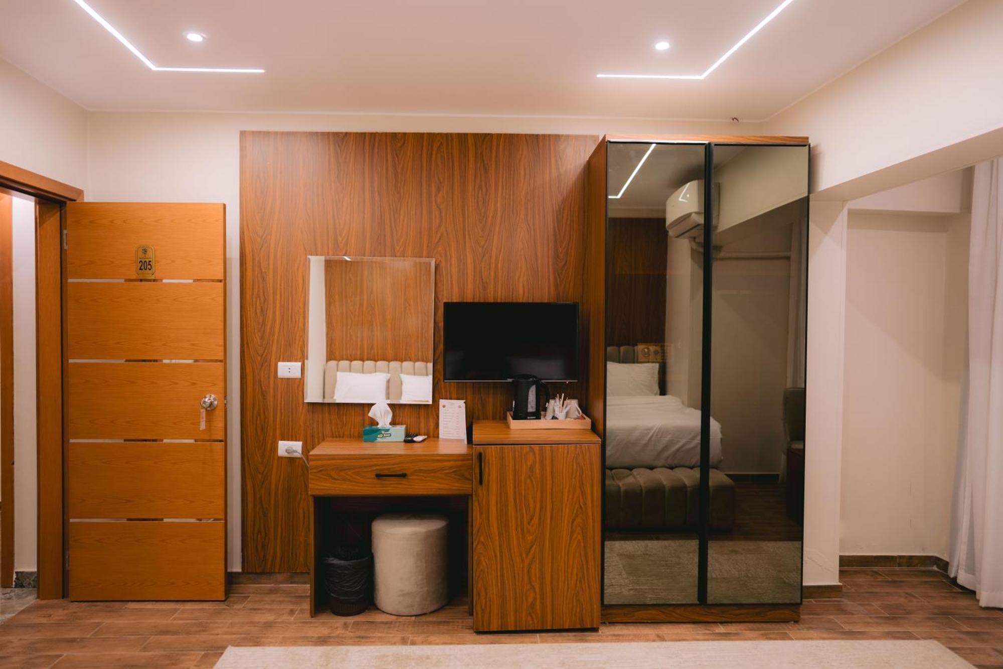 Tuya Pyramids Inn Kafrat al Jabal Экстерьер фото