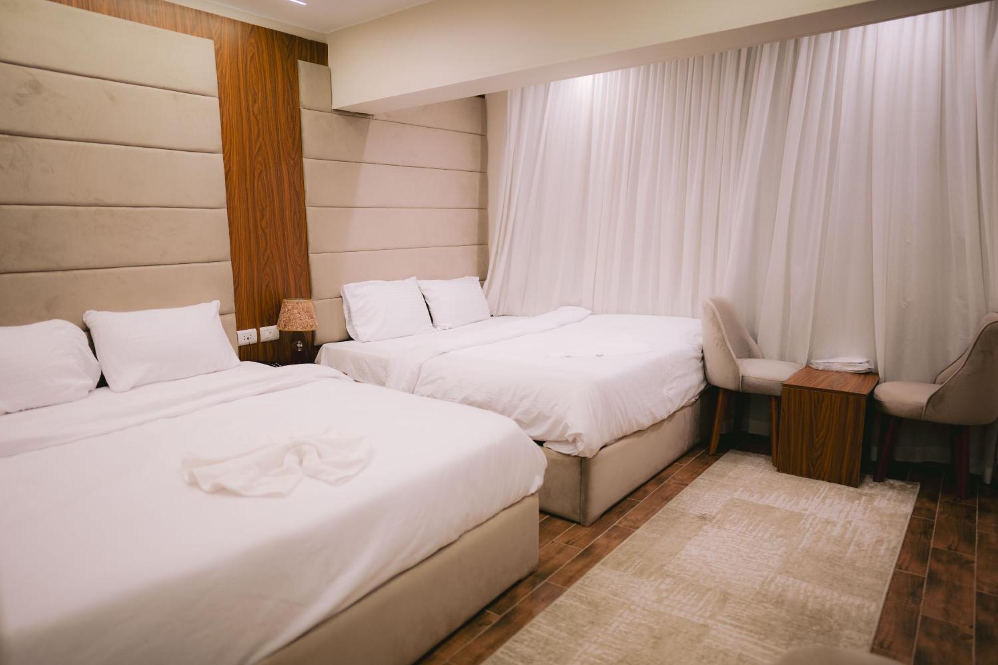 Tuya Pyramids Inn Kafrat al Jabal Экстерьер фото