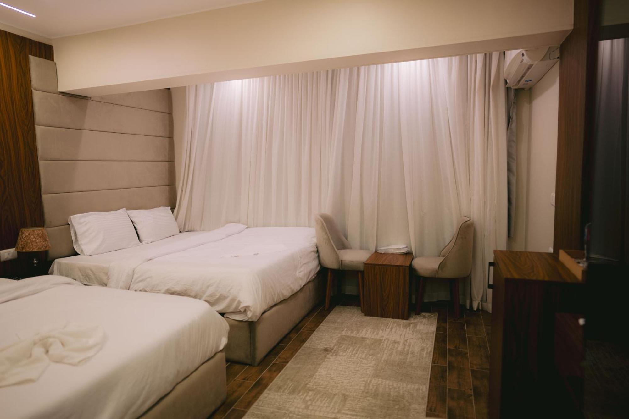 Tuya Pyramids Inn Kafrat al Jabal Экстерьер фото