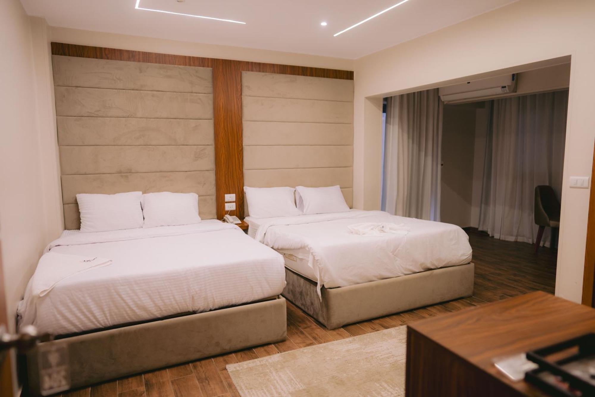 Tuya Pyramids Inn Kafrat al Jabal Экстерьер фото